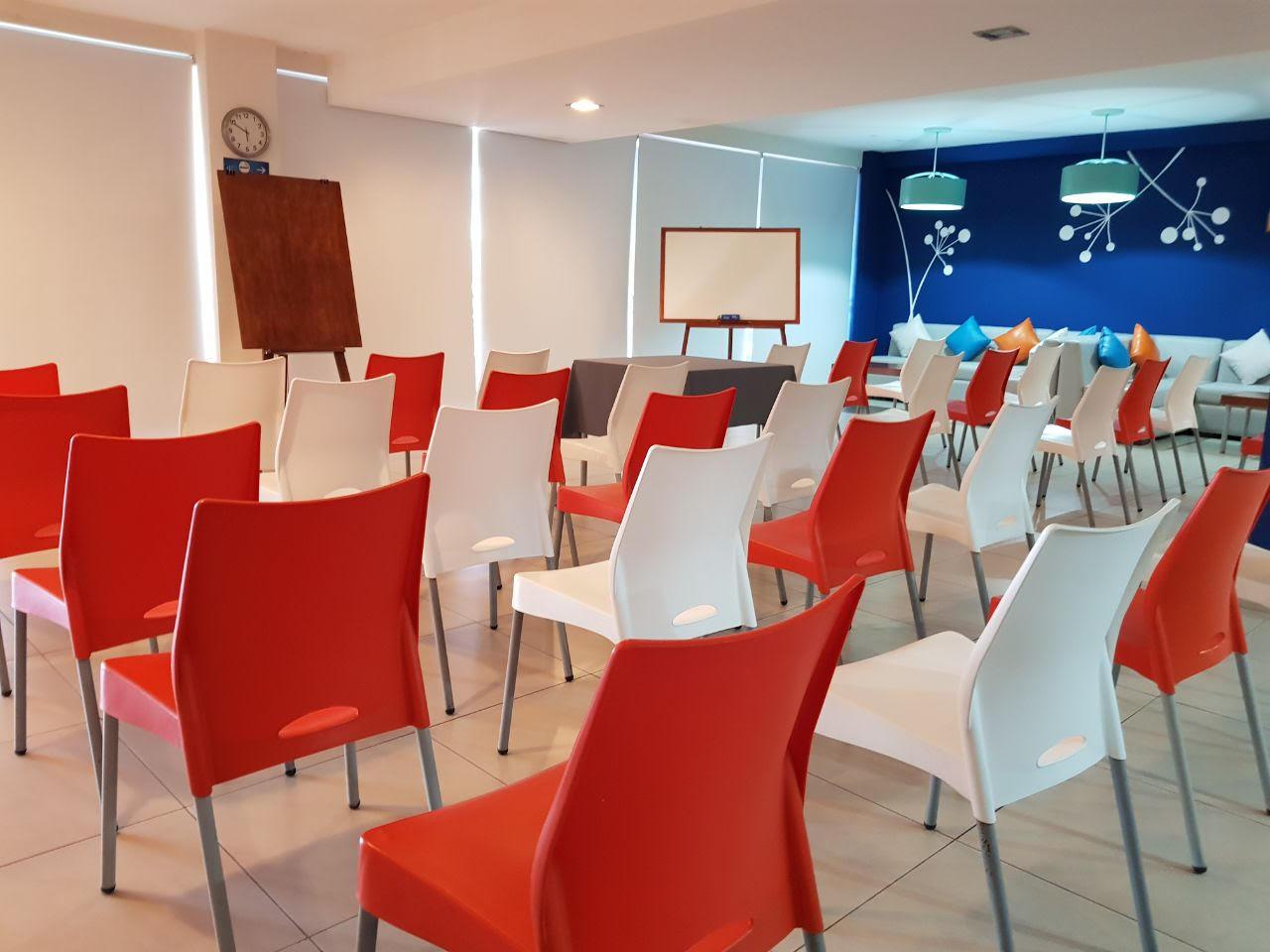 Torre Hotel Ejecutivo Санта-Крус-де-ла-Сьерра Экстерьер фото