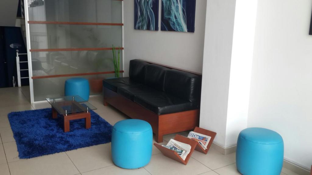 Torre Hotel Ejecutivo Санта-Крус-де-ла-Сьерра Экстерьер фото
