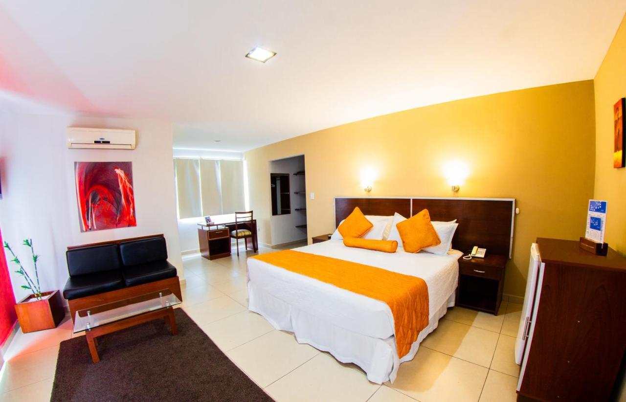 Torre Hotel Ejecutivo Санта-Крус-де-ла-Сьерра Экстерьер фото